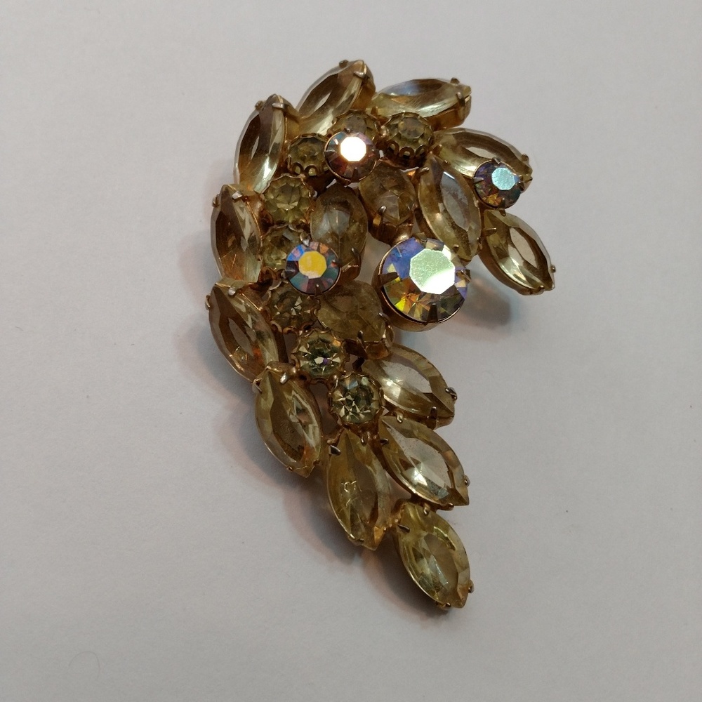 Vintage rhinestone brooch